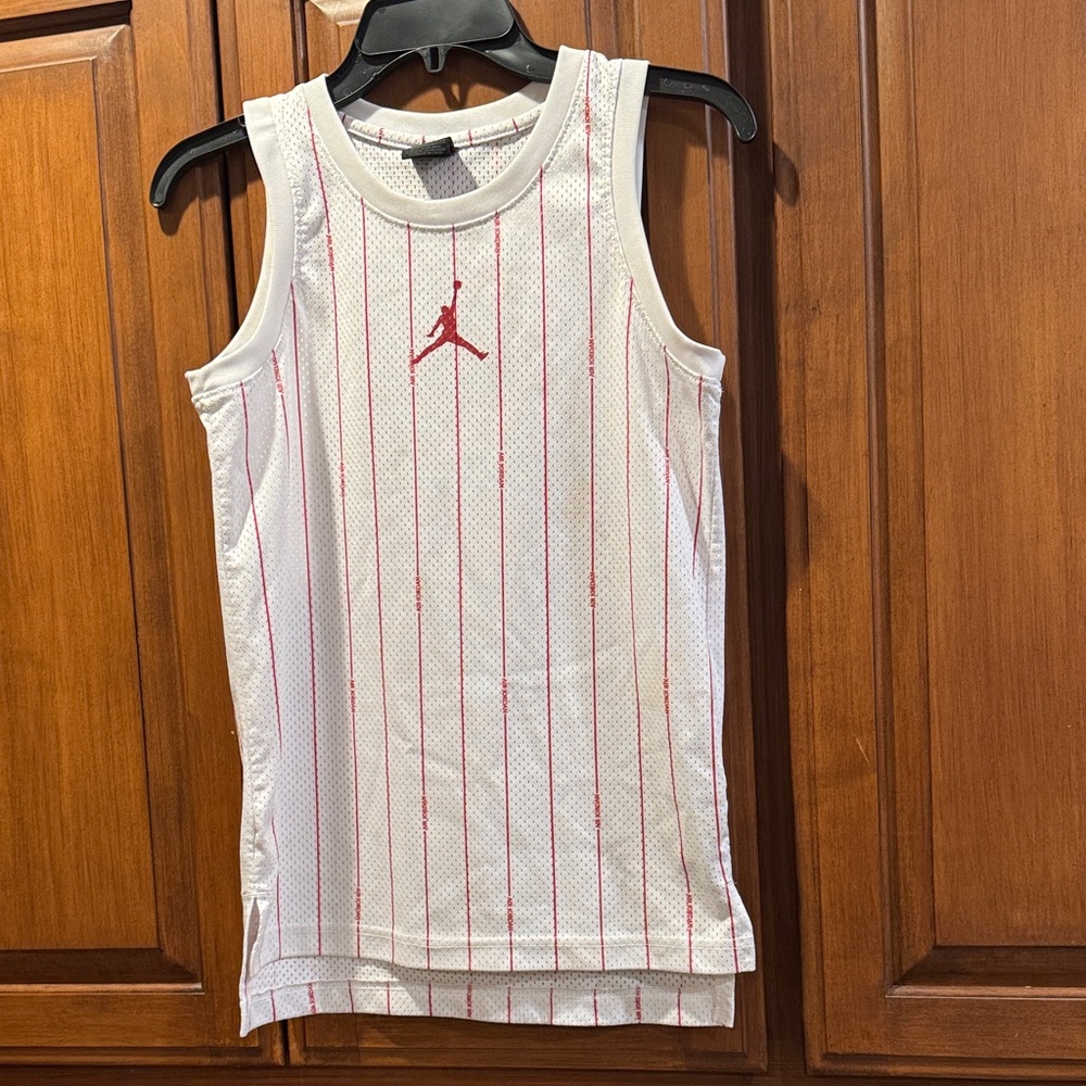 Jordan White and Red Striped Boys Tank Top Jersey size M (10-12)